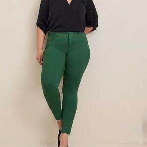 Torrid Green Skinny Studio Luxe Ponte Mid-Rise Pant - Size 16